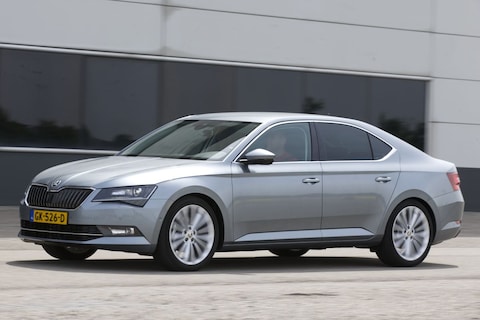 Skoda Superb 1.4 TSI Greentech ACT Style Businessline (2015)