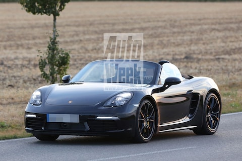 Gefacelifte Porsche Boxster rolt voorbij