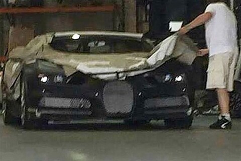 Bugatti Chiron duikt op!