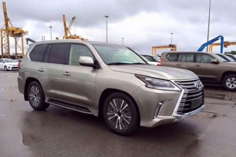 Te vroeg gespot: vernieuwde Lexus LX