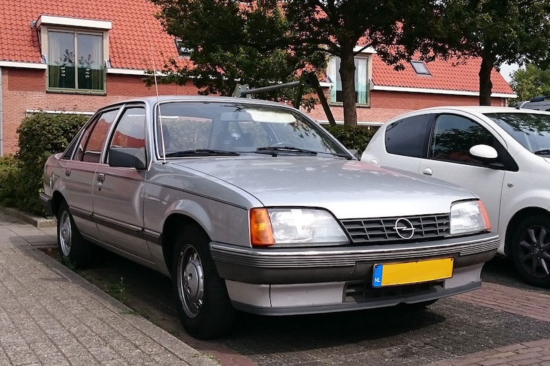 Opel Rekord E In het Wild