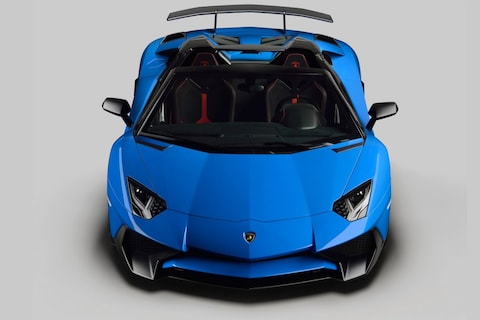Lamborghini Aventador SV Roadster breekt los