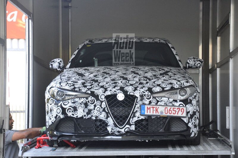 Alfa Romeo Giulia spy shot (foto Ivo de Knegt)