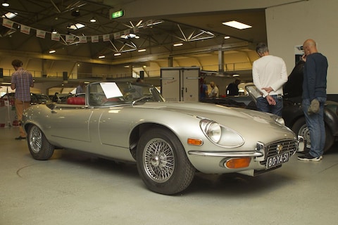 Classics: Oldtimers kijken in het Autotron!