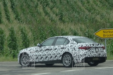 Primeur: eerste spionagefoto reguliere Giulia!