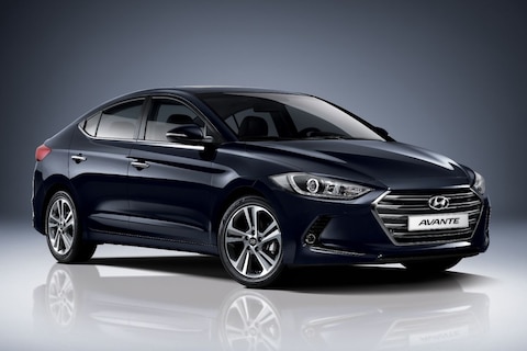 Hyundai trekt doek van nieuwe Elantra