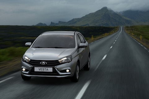 Autoverkoop Rusland ingestort