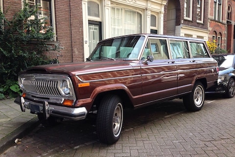 In het wild: Jeep Wagoneer (1978)