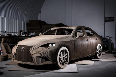 Lexus toont lichtgewicht IS