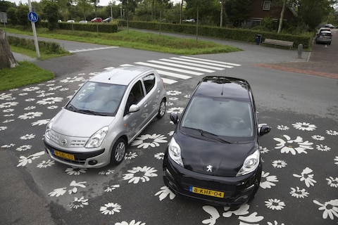 Peugeot 107 - Nissan Pixo