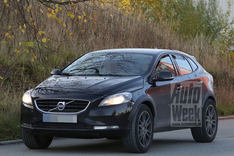 Volvo XC40 spyshots