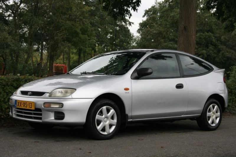 Mazda 323 Coupé