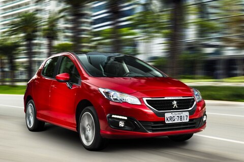 Volledig in beeld: oude Peugeot 308 met fris front