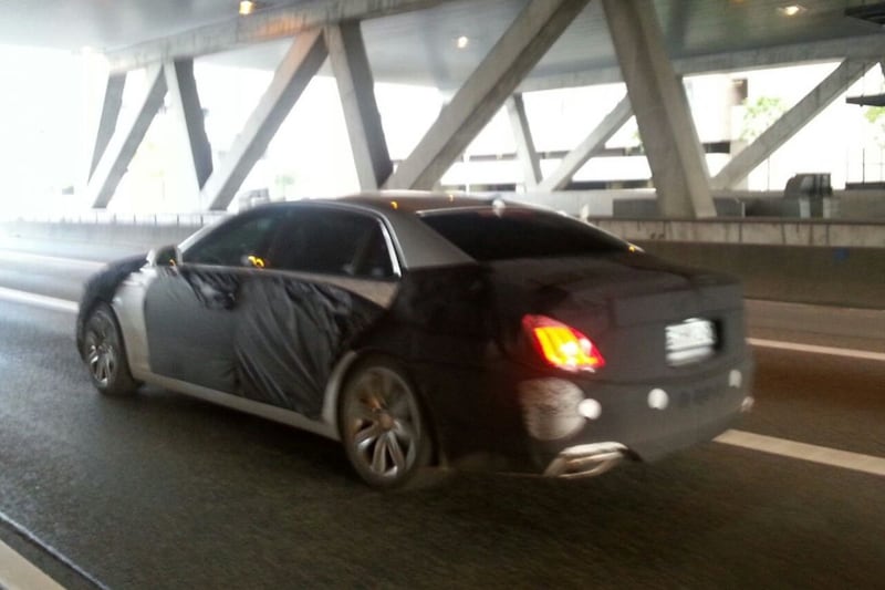 Genesis G90 spy shot (foto Robbert Vermue)