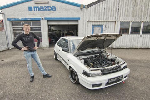 Kloppend Hart: Mazda 323 1.8 V6