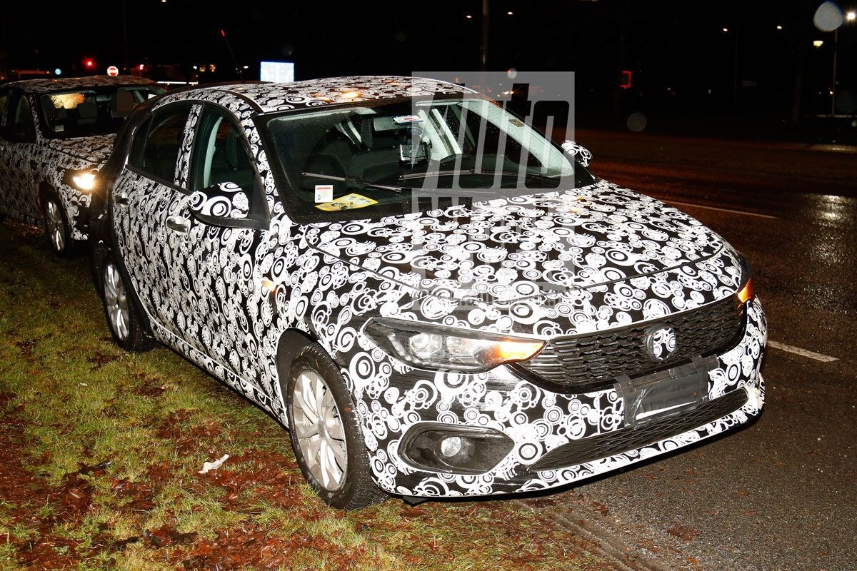 Fiat Tipo hatchback spyshots