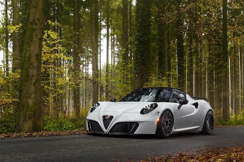 Pogea Racing pompt Alfa Romeo 4C weer op