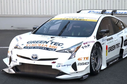 Toyota hijst 3,5-liter V8 in Prius