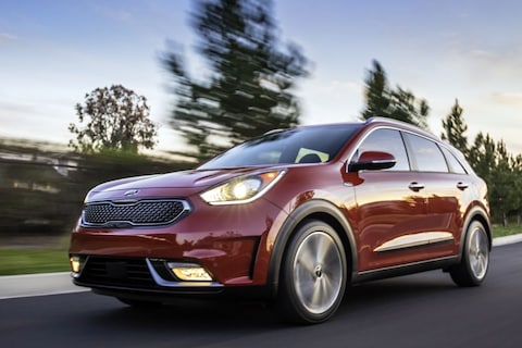 Kia verwijdert doek van Niro