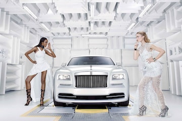 Rolls-Royce Wraith Inspired by Fashion PERSPLAAT