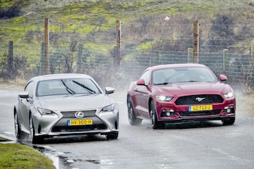 Ford Mustang Fastback - Lexus RC 300h