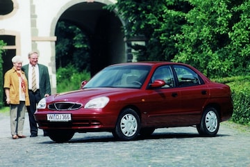 De Persplaat Daewoo Nubira