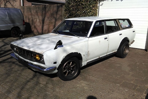 In het wild: Datsun 180 B Wagon (1974)