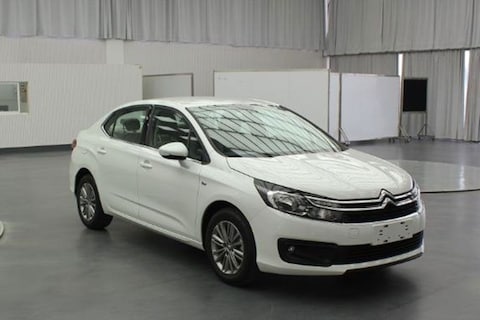 Nieuwe neus voor Citroën C4 Lounge