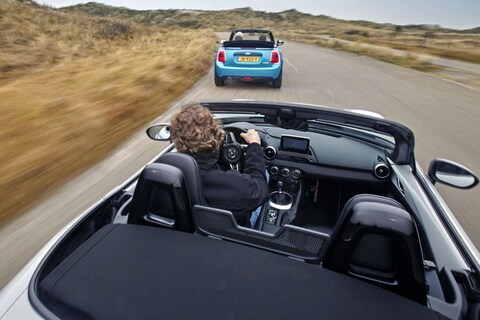Mazda MX-5 - Mini Cooper Cabrio - Vergelijkende Test