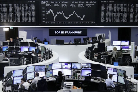 Klappen voor automakers op beurzen