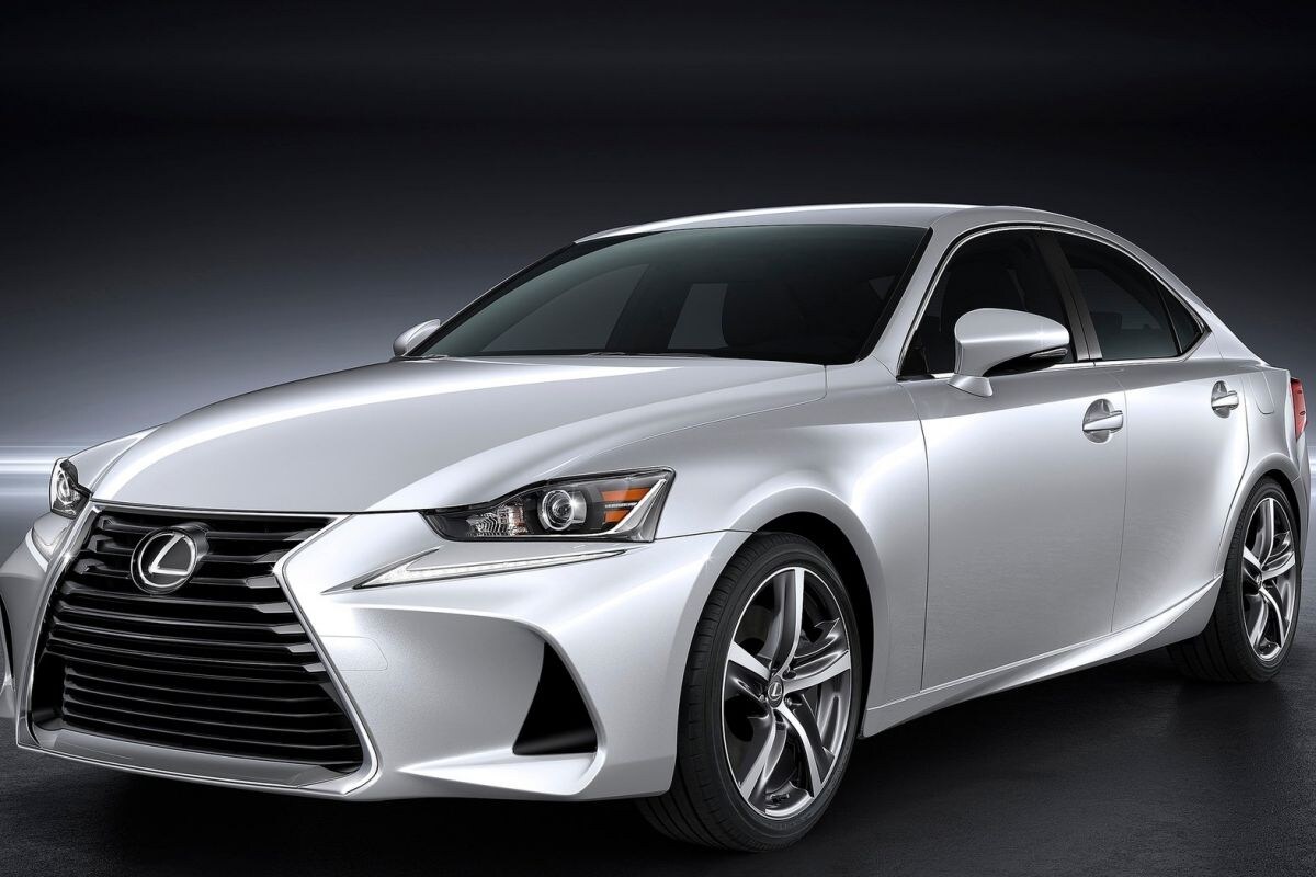 Lexus IS facelift