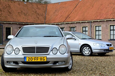 Occasion dubbeltest - Honda Accord Coupé vs Mercedes CLK