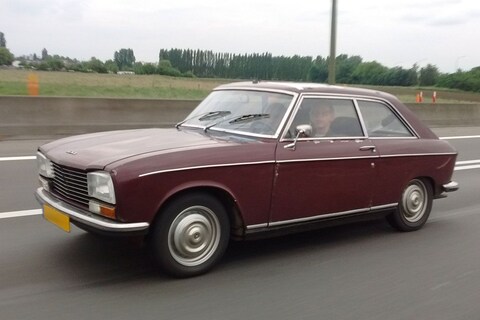 In het wild: Peugeot 304 coupé