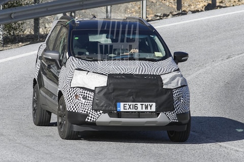 Gefacelifte Ford Ecosport rolt voorbij