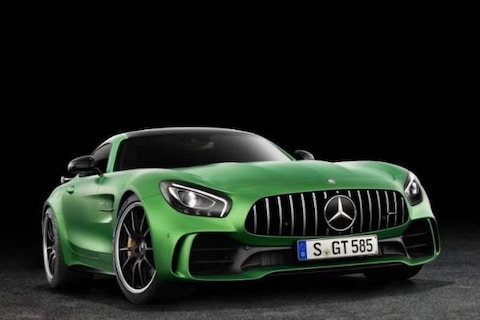 Dít is de Mercedes-AMG GT-R