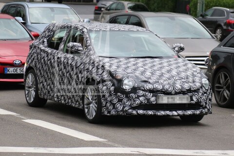 Nieuwe Toyota Auris duikt voor het eerst op