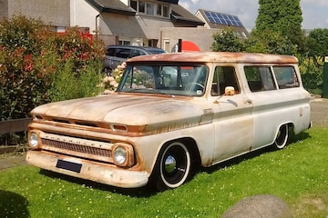 In het wild: Chevrolet Suburban (1962)