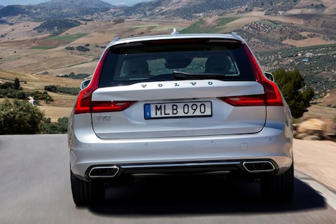 Volvo V90 Cross Country komt deze maand