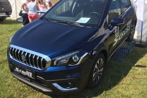 Gefacelifte Suzuki S-Cross duikt op