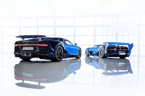 Bugatti slijt showauto Chiron én Vision GT