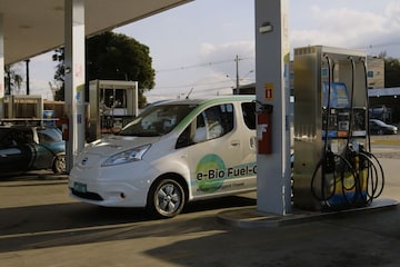 Nissan e-Bio Fuel-Cell e-NV200