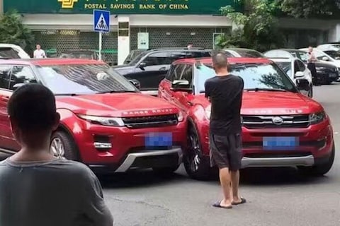 Landwind X7 botst ook letterlijk met Evoque