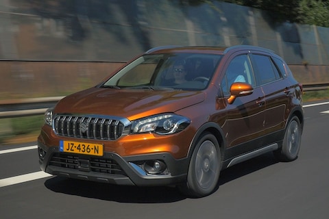 Test: Suzuki SX4 S-Cross (2016)