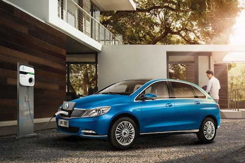 Daimler Denza opgewaardeerd naar '400'