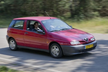 Alfa Romeo 145 Klokje Rond