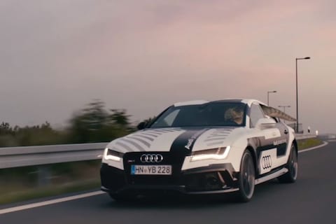 Video: Audi geeft T-Rex weer zin in het leven