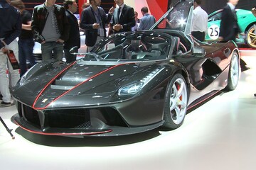 Ferrari LaFerrari Aperta