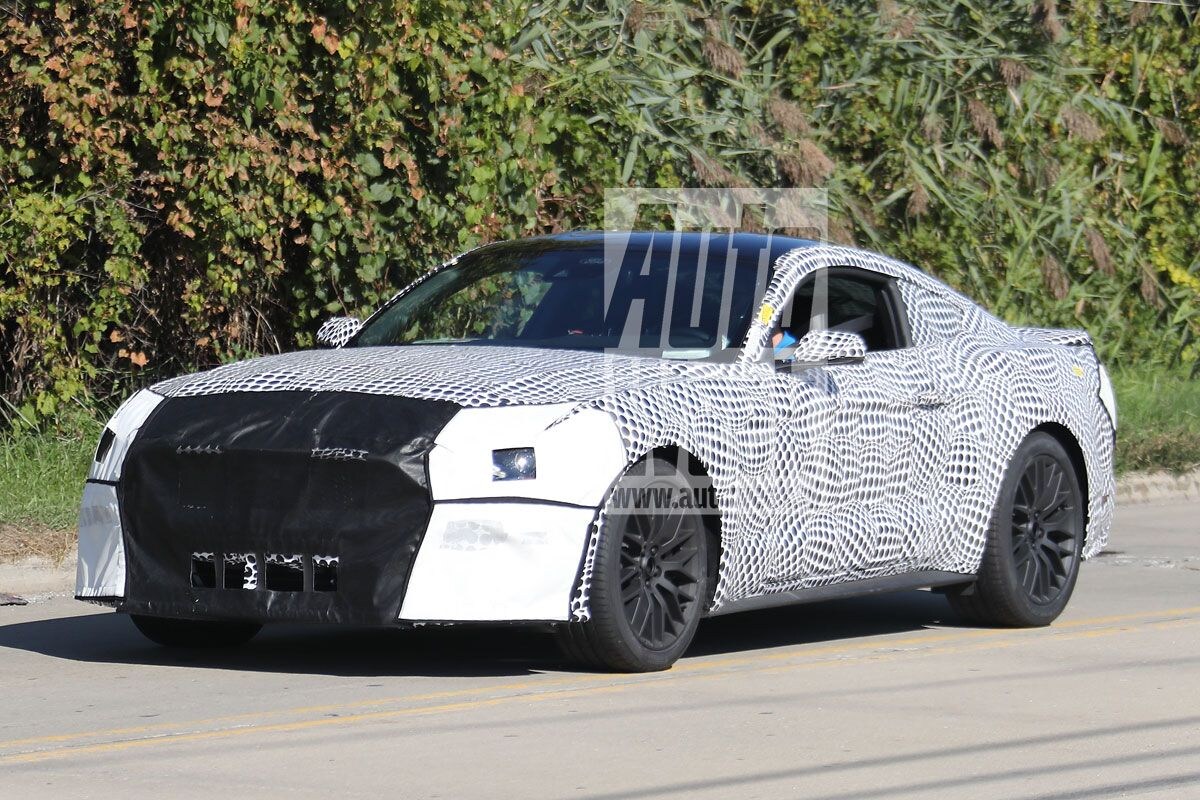 Ford Mustang spyshots