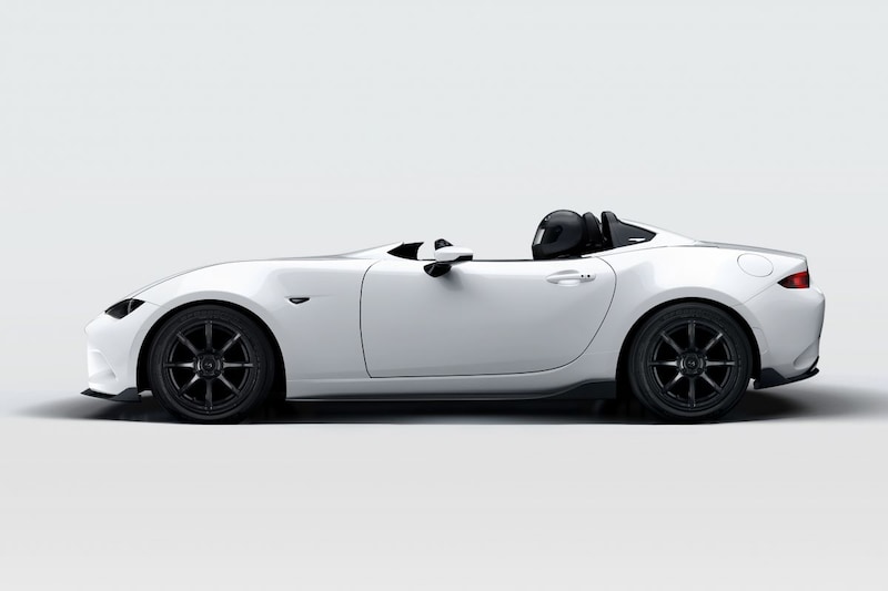 Mazda MX-5 Speedster en RF Kuro SEMA