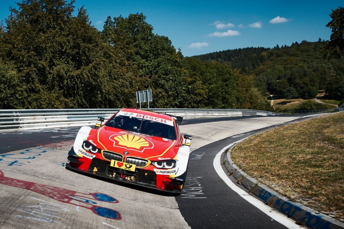 BMW M4 DTM met Farfus over de Ring